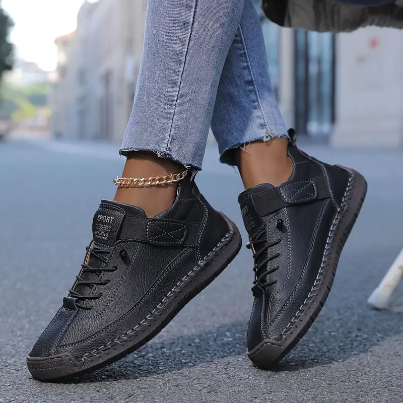 LEONA – BLACK CASUAL COMFORT WALKING SHOES