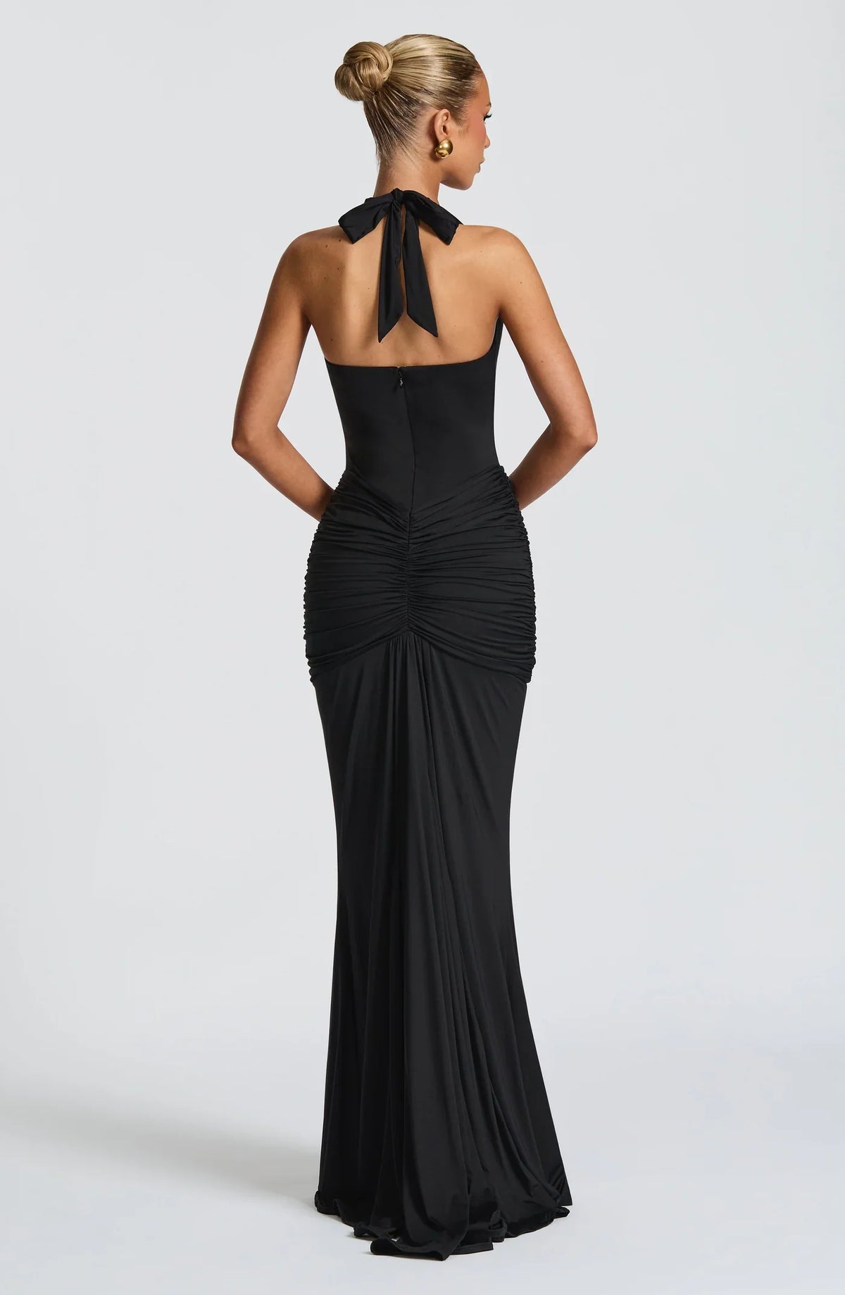 Aura – The Sculpted Goddess Gown