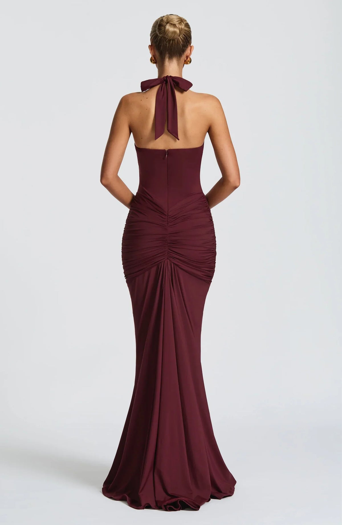 Aura – The Sculpted Goddess Gown