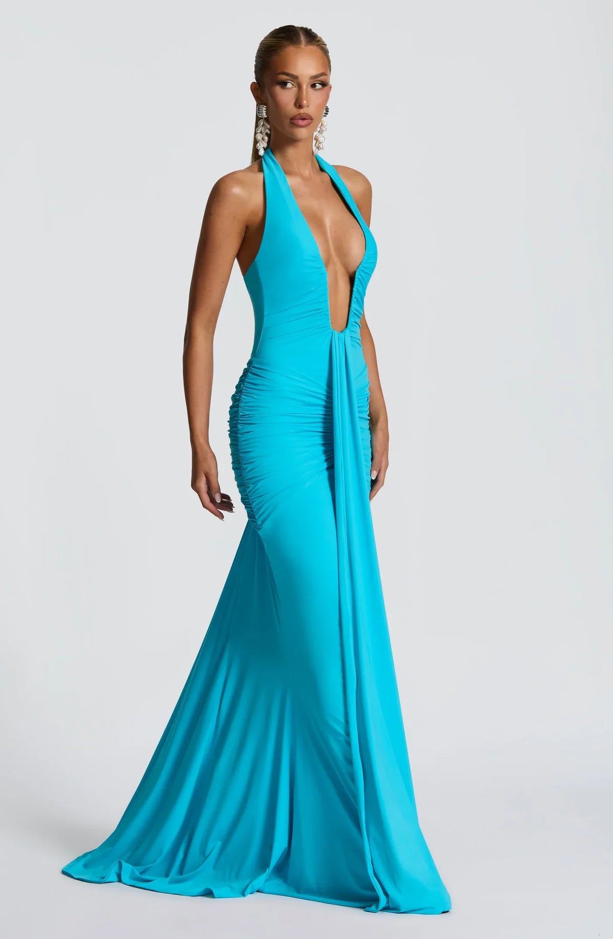 Aura – The Sculpted Goddess Gown