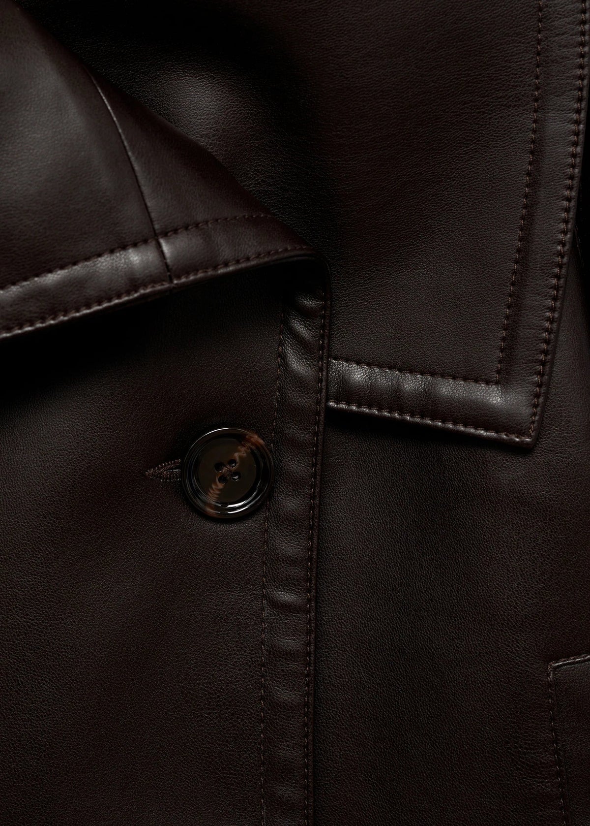 Ambre – The Iconic Belted Leather Look
