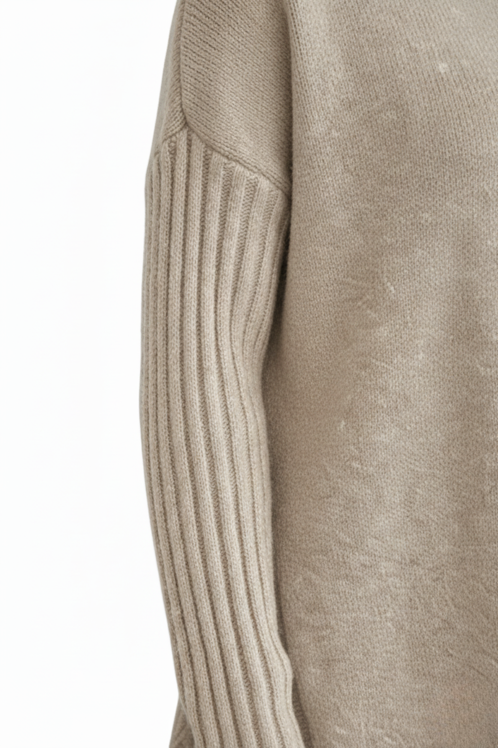 NAOMI – COZY ASYMMETRICAL TURTLENECK SWEATER