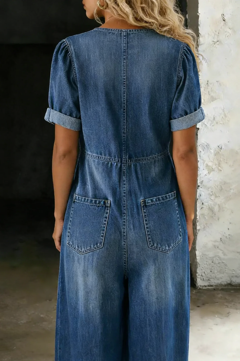 Maya | V-neck jumpsuit with short sleeves