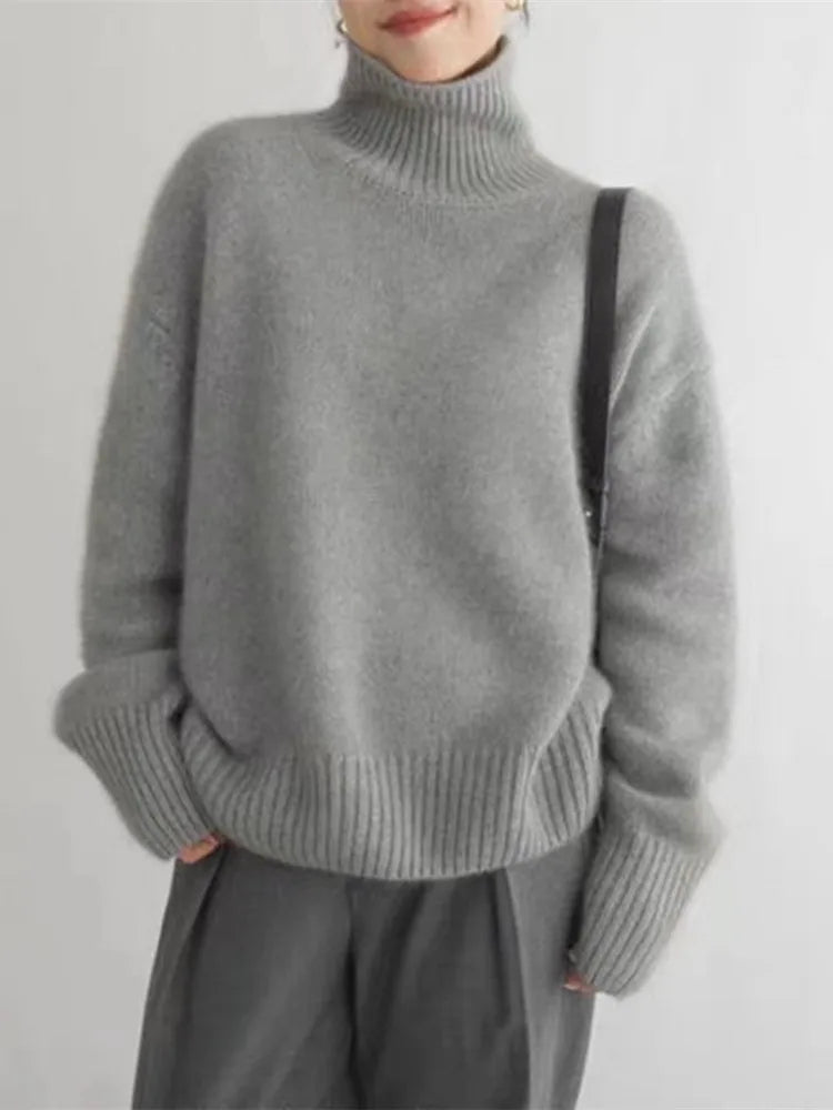 AMAYA – COZY TURTLENECK SWEATER