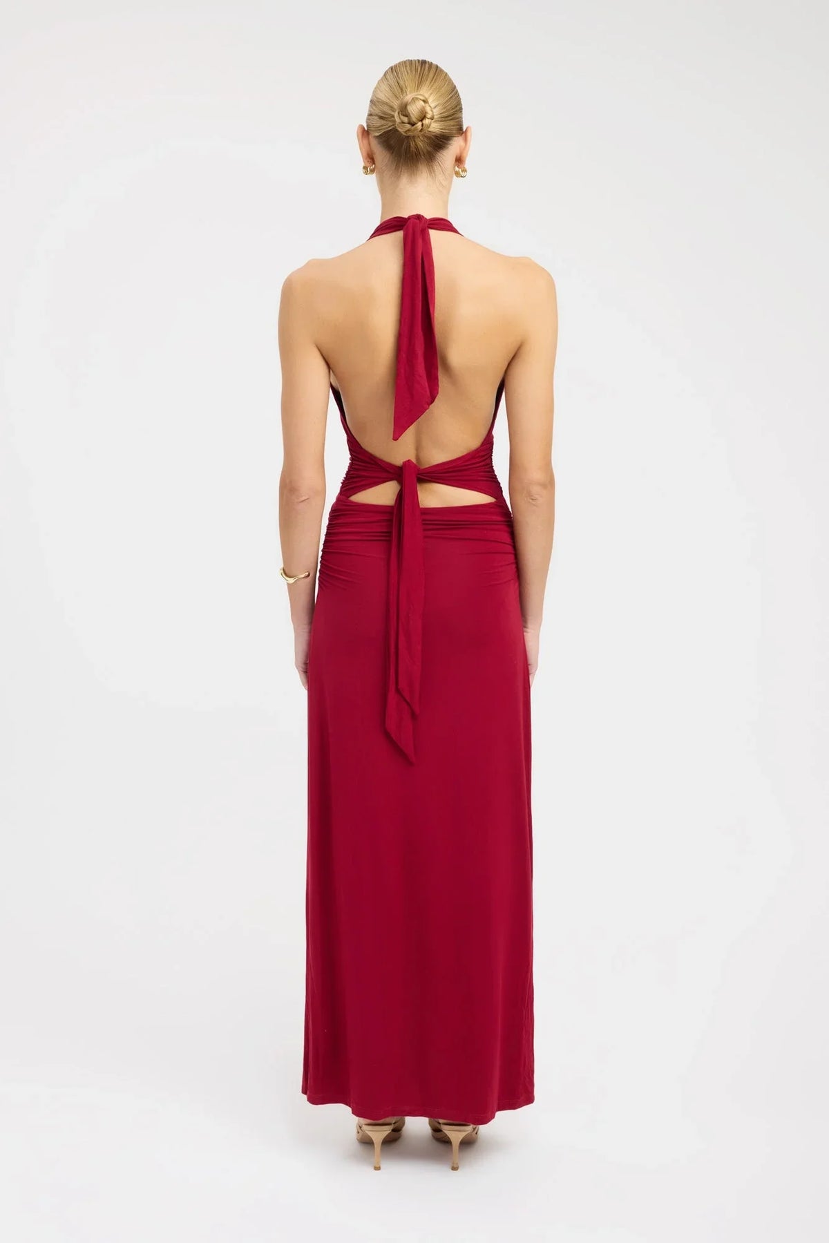 Étoile – The Backless Sculpting Dress