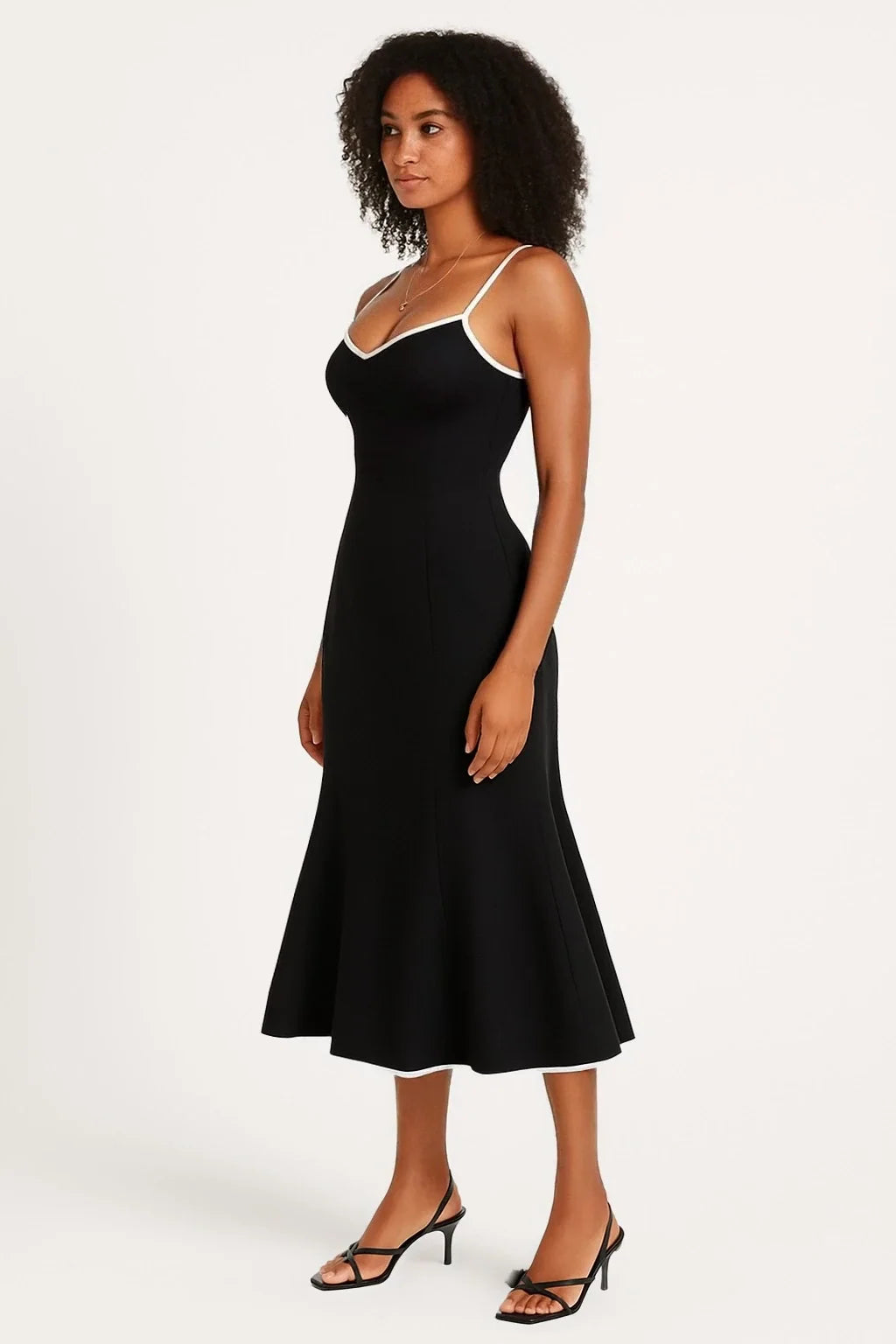 Française – The Iconic Parisian Dress
