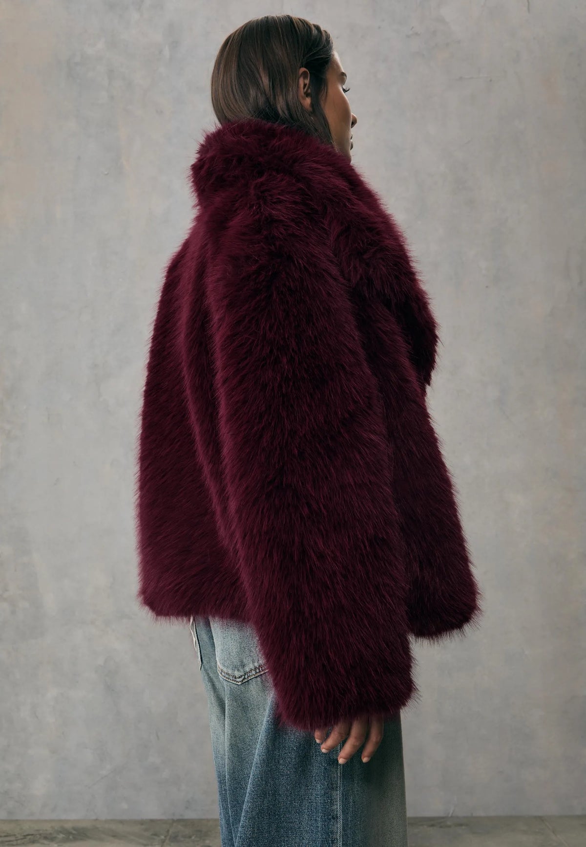 Lilyna – The Luxe Faux Fur Statement