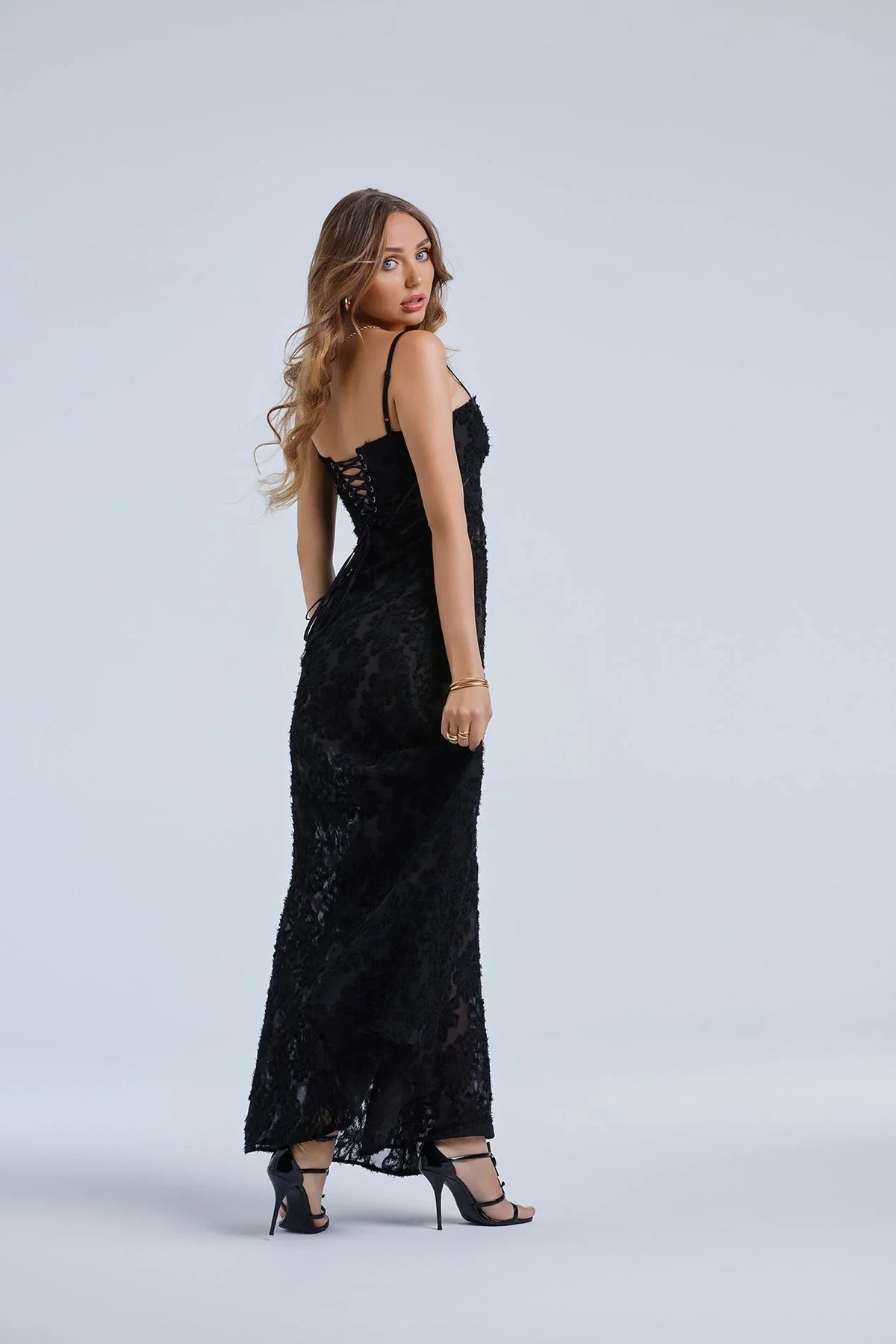 Nocturne – The Midnight Elegance Gown