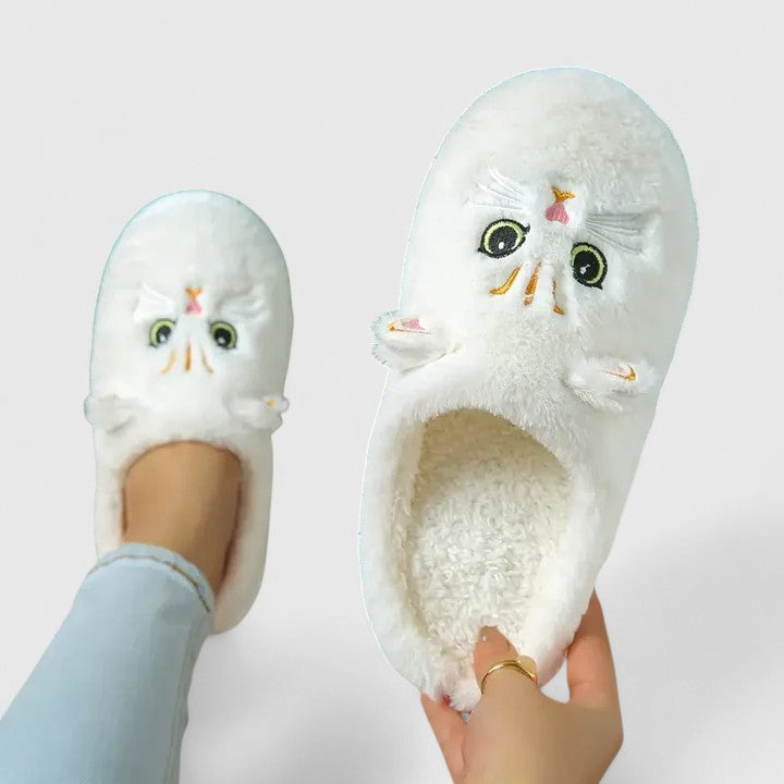 LUCY – COZY CAT FACE SLIPPERS