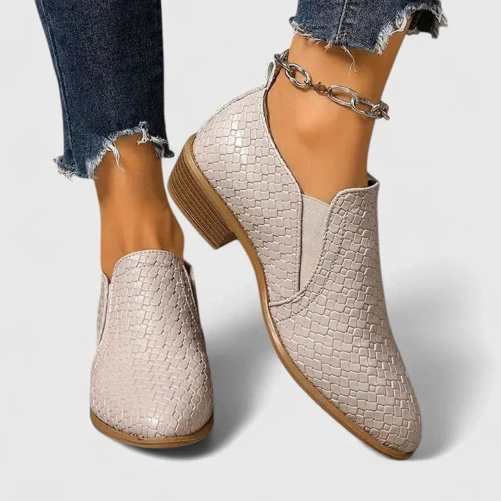 ABBY – CHIC WOVEN ANKLE BOOTIE