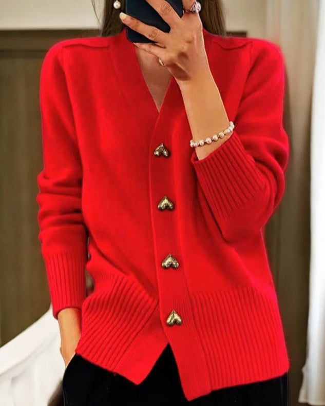 JANICE – HEART BUTTON V-NECK CARDIGAN